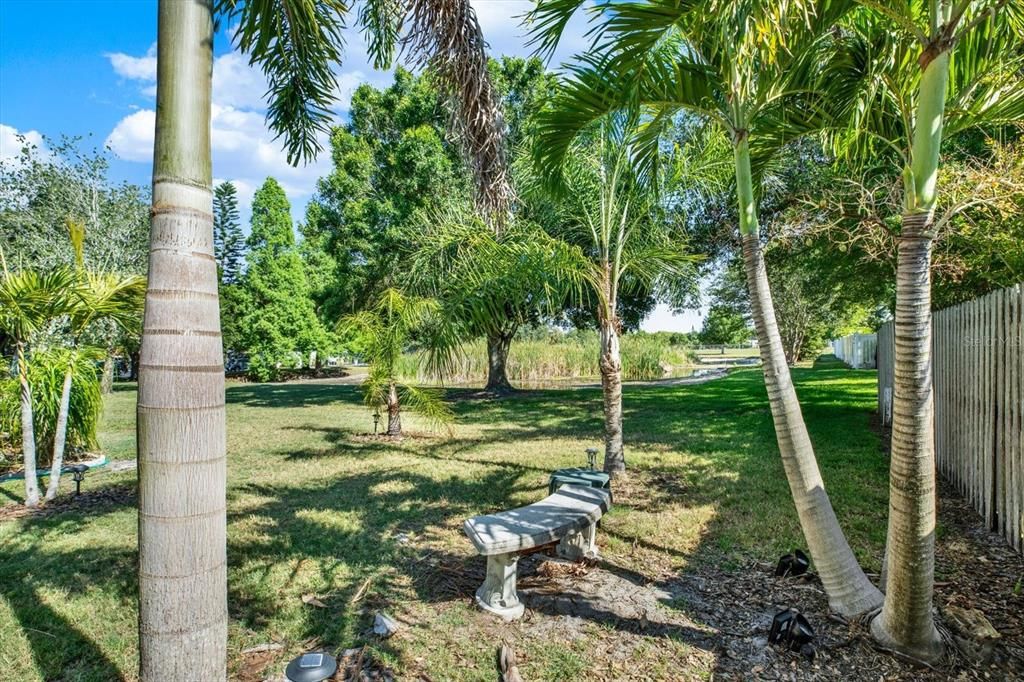 For Sale: $146,900 (2 beds, 2 baths, 930 Square Feet)