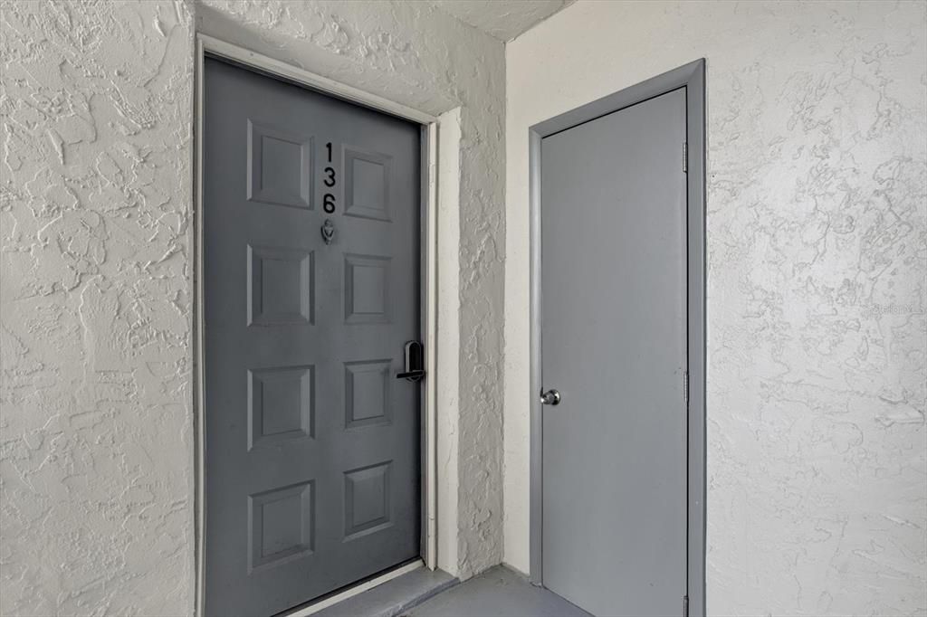 For Sale: $146,900 (2 beds, 2 baths, 930 Square Feet)