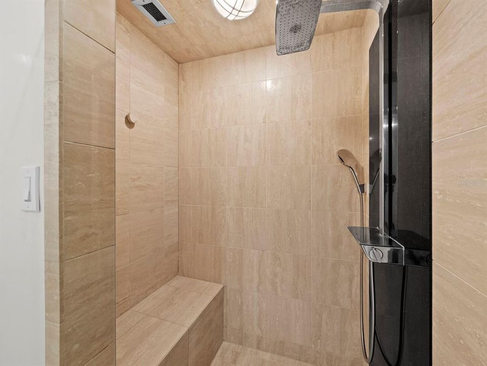 For Sale: $1,000,000 (2 beds, 2 baths, 1827 Square Feet)