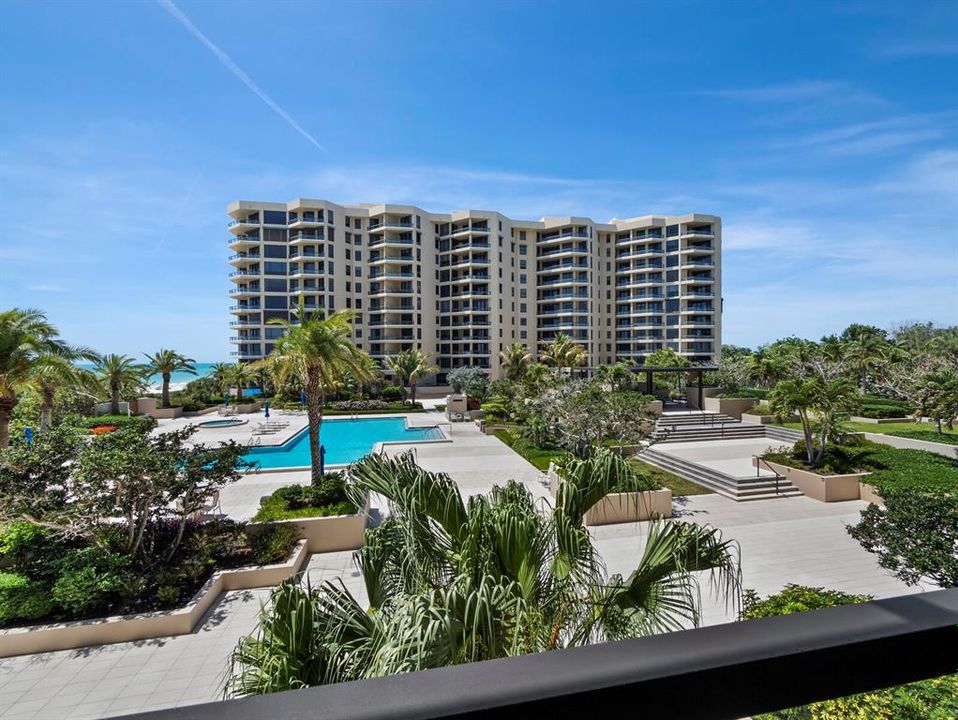 For Sale: $1,000,000 (2 beds, 2 baths, 1827 Square Feet)
