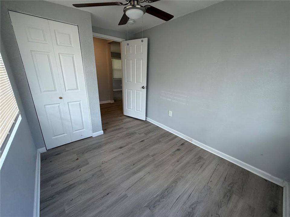 For Rent: $1,995 (4 beds, 1 baths, 927 Square Feet)