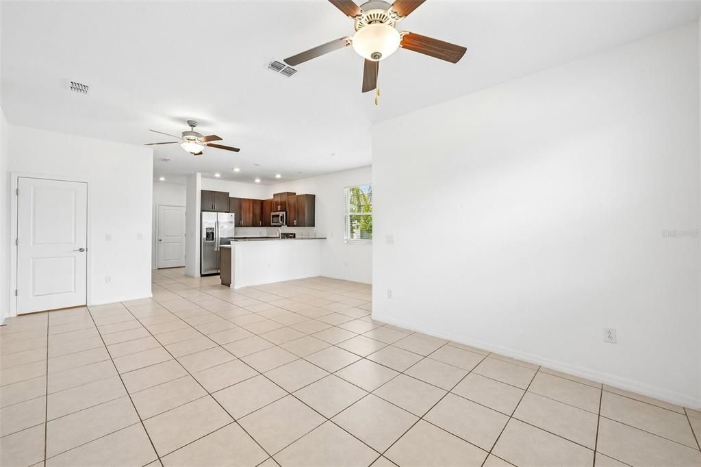 En Venta: $289,000 (3 camas, 2 baños, 1854 Pies cuadrados)