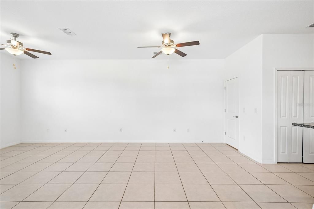 En Venta: $289,000 (3 camas, 2 baños, 1854 Pies cuadrados)