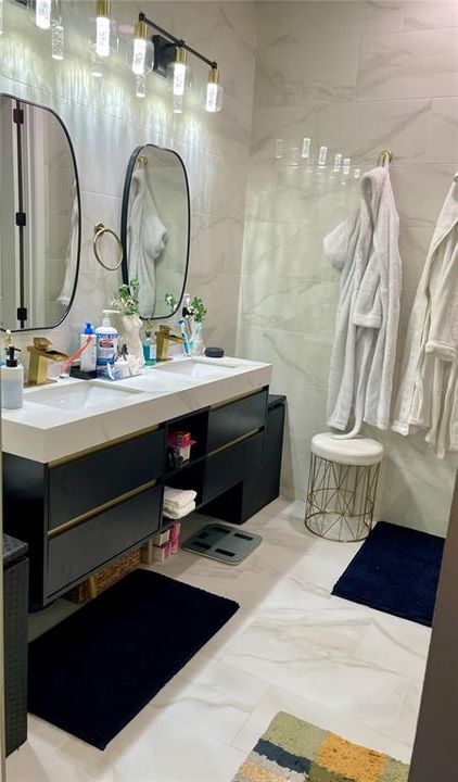 En Venta: $335,900 (3 camas, 2 baños, 1437 Pies cuadrados)