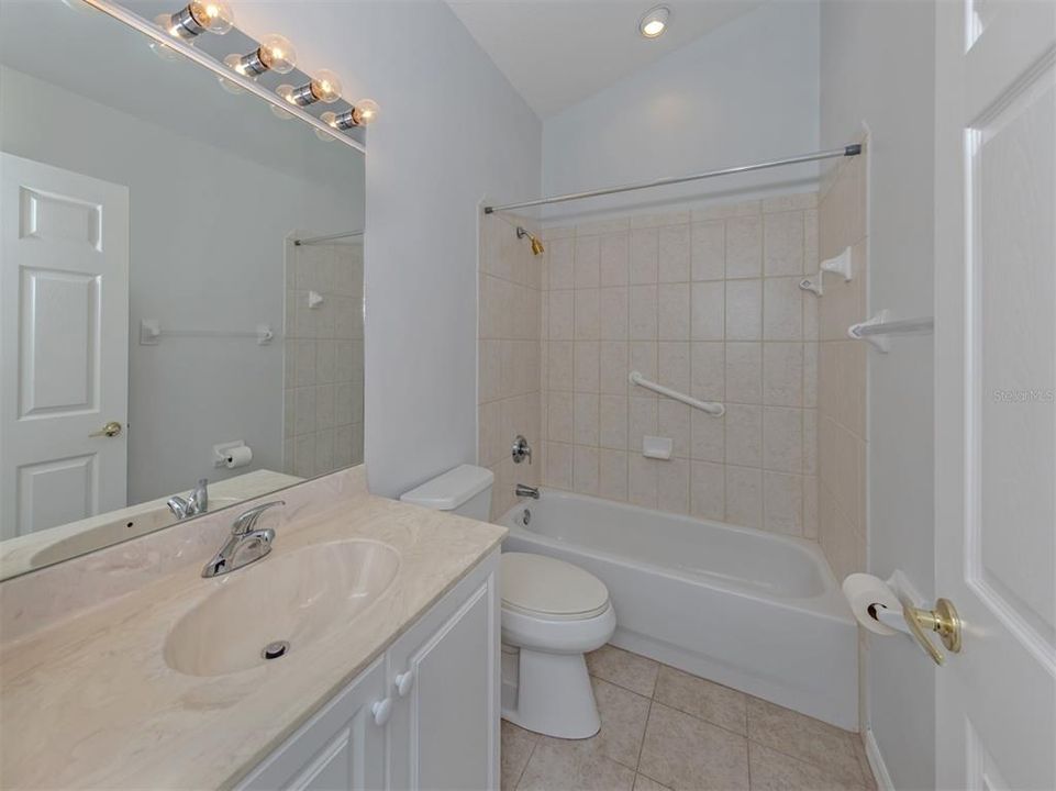 En Venta: $259,000 (3 camas, 2 baños, 1488 Pies cuadrados)
