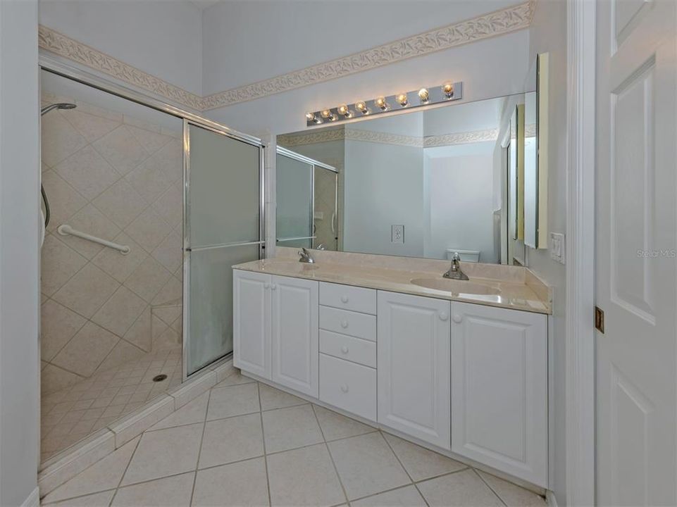 En Venta: $259,000 (3 camas, 2 baños, 1488 Pies cuadrados)