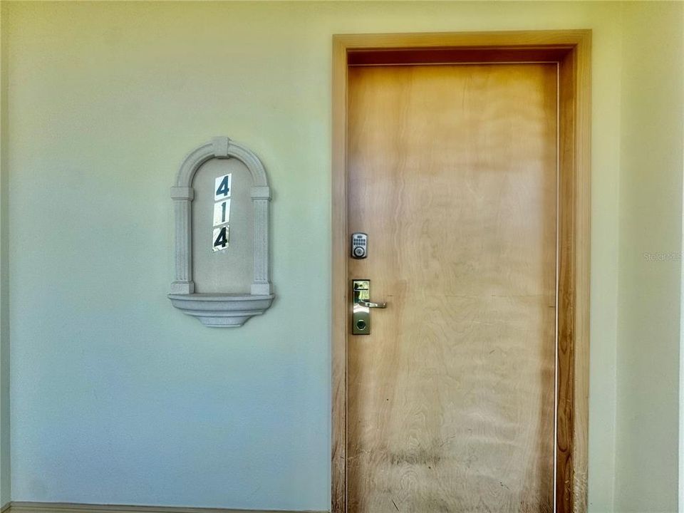 En Venta: $199,000 (2 camas, 2 baños, 1250 Pies cuadrados)