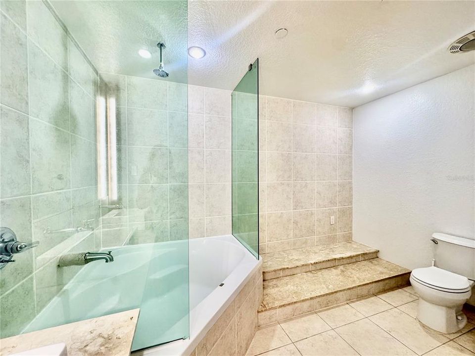 En Venta: $199,000 (2 camas, 2 baños, 1250 Pies cuadrados)