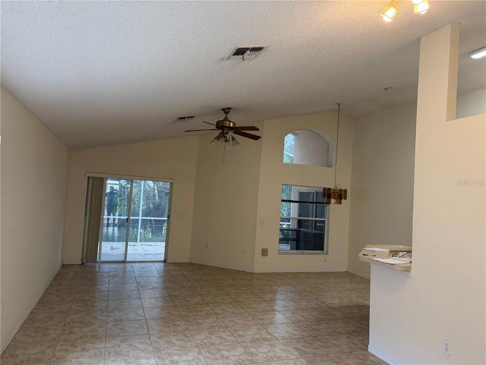 For Rent: $1,975 (3 beds, 2 baths, 1546 Square Feet)