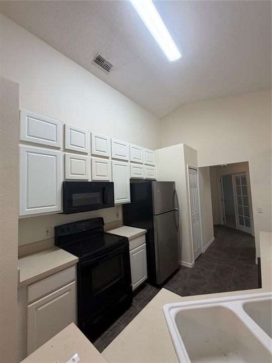 For Rent: $1,975 (3 beds, 2 baths, 1546 Square Feet)