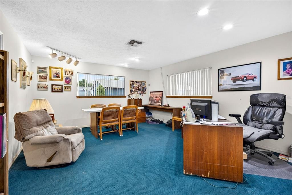 En Venta: $695,000 (0 camas, 0 baños, 4208 Pies cuadrados)
