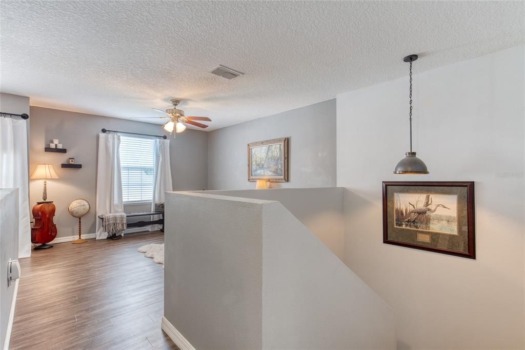 En Venta: $569,900 (4 camas, 2 baños, 2907 Pies cuadrados)