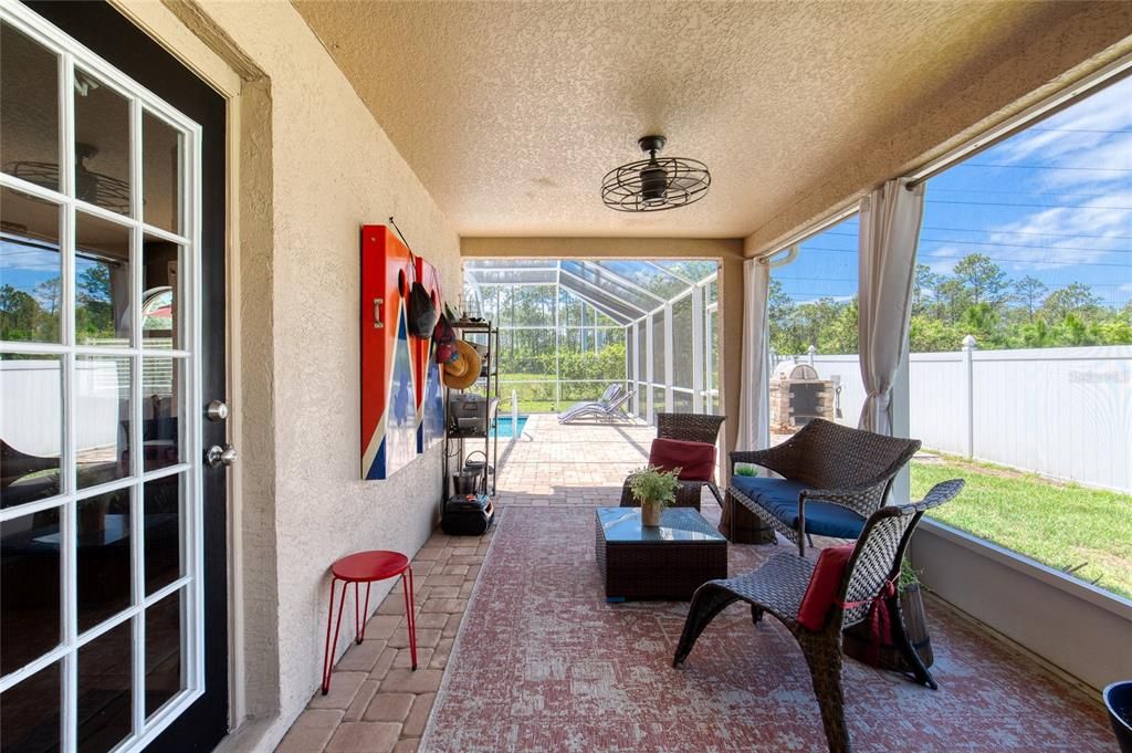 En Venta: $569,900 (4 camas, 2 baños, 2907 Pies cuadrados)
