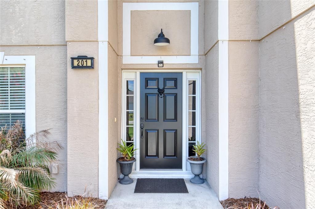 En Venta: $569,900 (4 camas, 2 baños, 2907 Pies cuadrados)