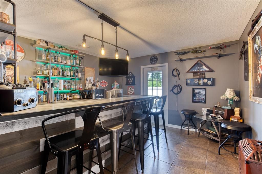 En Venta: $569,900 (4 camas, 2 baños, 2907 Pies cuadrados)