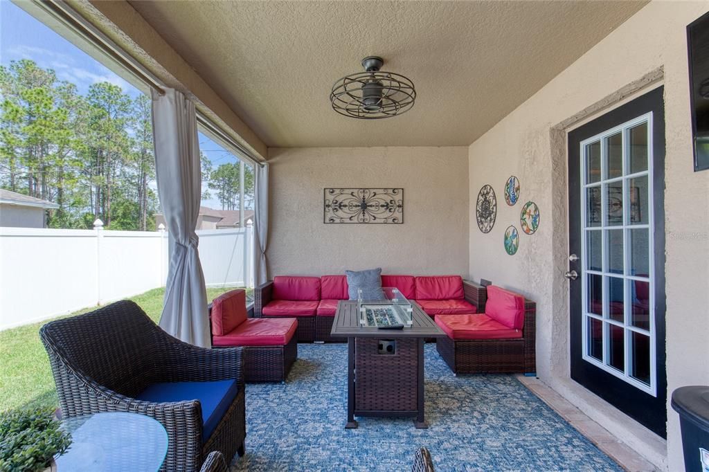 En Venta: $569,900 (4 camas, 2 baños, 2907 Pies cuadrados)