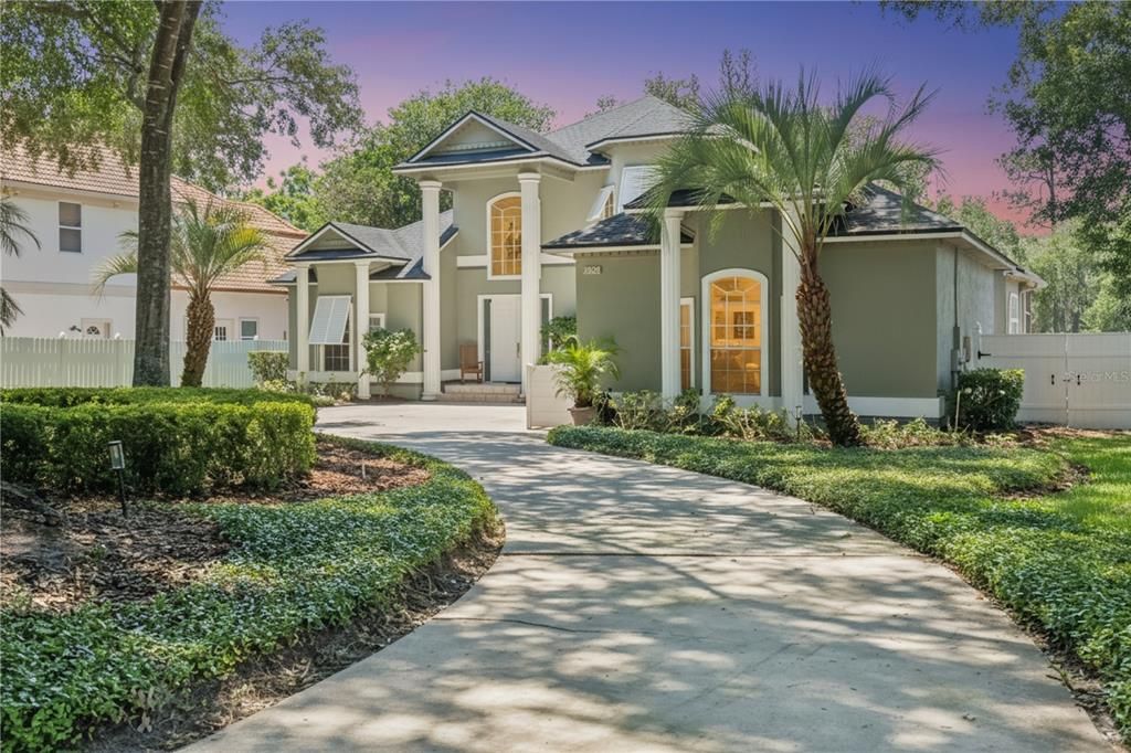 For Sale: $1,695,000 (4 beds, 3 baths, 3433 Square Feet)