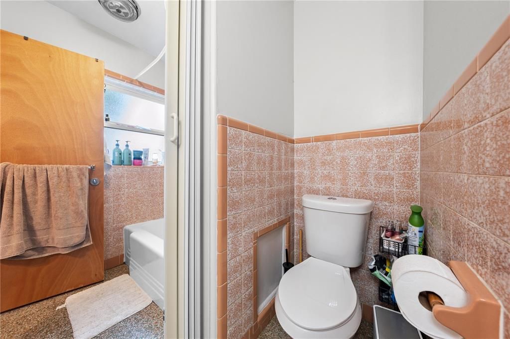 На продажу: $319,999 (3 спален, 1 ванн, 1512 Квадратных фут)