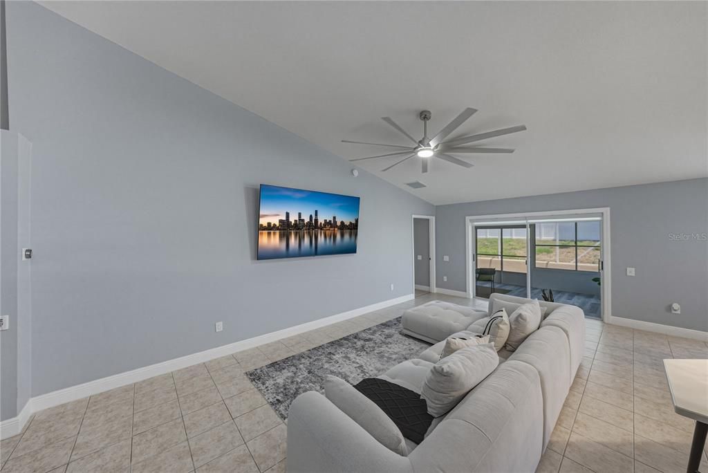 For Sale: $375,000 (3 beds, 2 baths, 1505 Square Feet)