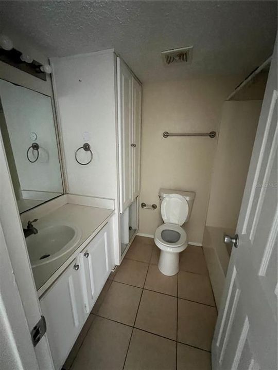 В аренду: $1,095 (1 спален, 1 ванн, 496 Квадратных фут)