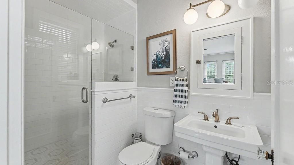 For Sale: $634,900 (3 beds, 2 baths, 2588 Square Feet)