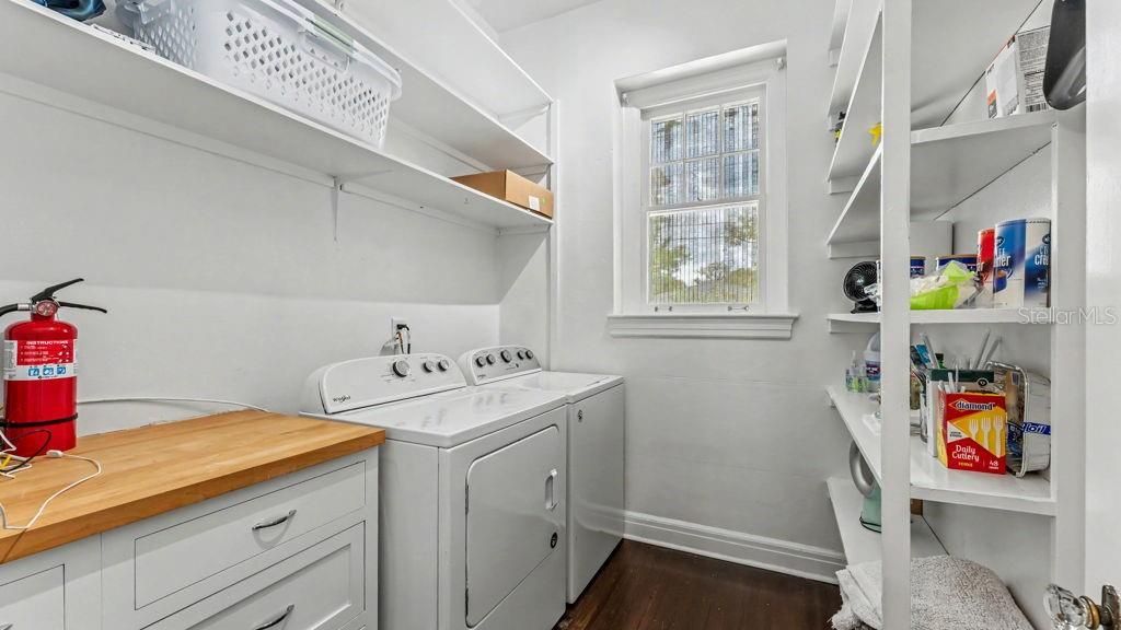 For Sale: $634,900 (3 beds, 2 baths, 2588 Square Feet)