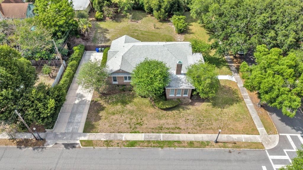 For Sale: $634,900 (3 beds, 2 baths, 2588 Square Feet)