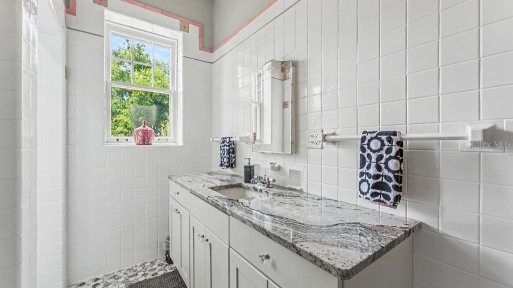 For Sale: $634,900 (3 beds, 2 baths, 2588 Square Feet)
