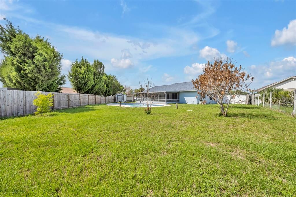 For Sale: $400,000 (3 beds, 2 baths, 1589 Square Feet)