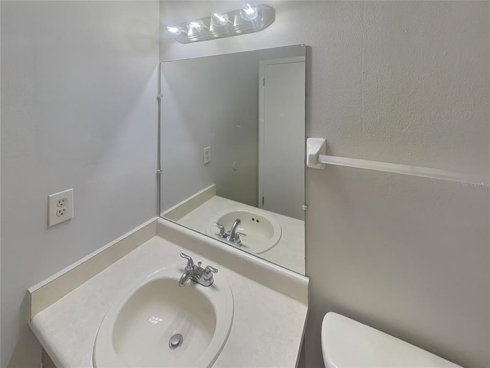 В аренду: $2,119 (3 спален, 2 ванн, 1255 Квадратных фут)