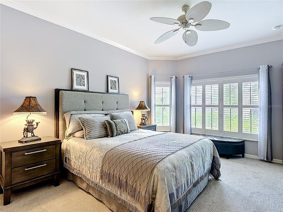Active With Contract: $270,000 (2 beds, 2 baths, 1467 Square Feet)