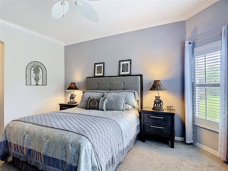Active With Contract: $270,000 (2 beds, 2 baths, 1467 Square Feet)