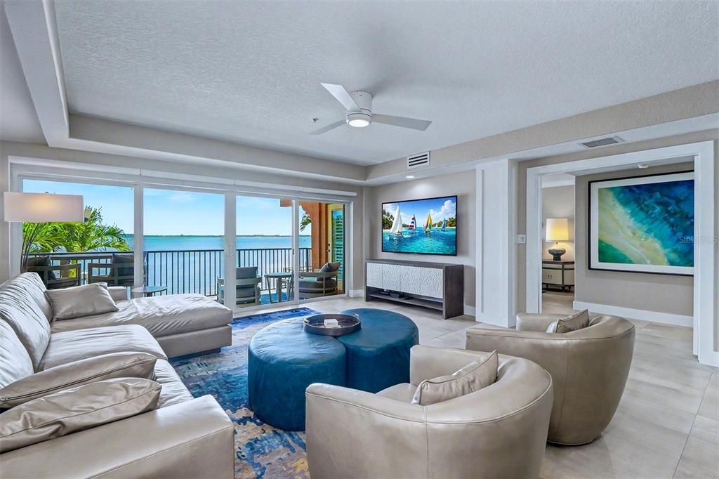 For Sale: $1,900,000 (3 beds, 3 baths, 2370 Square Feet)