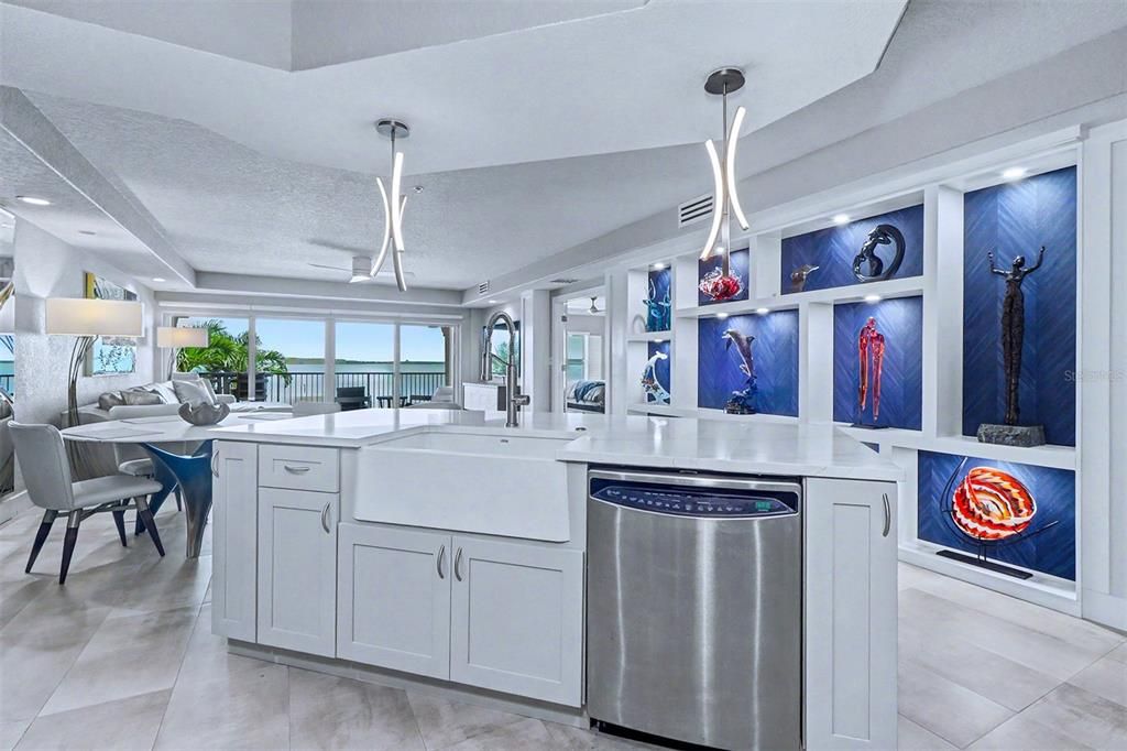 For Sale: $1,900,000 (3 beds, 3 baths, 2370 Square Feet)