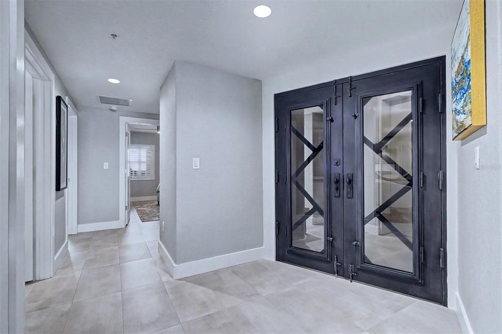 For Sale: $1,900,000 (3 beds, 3 baths, 2370 Square Feet)