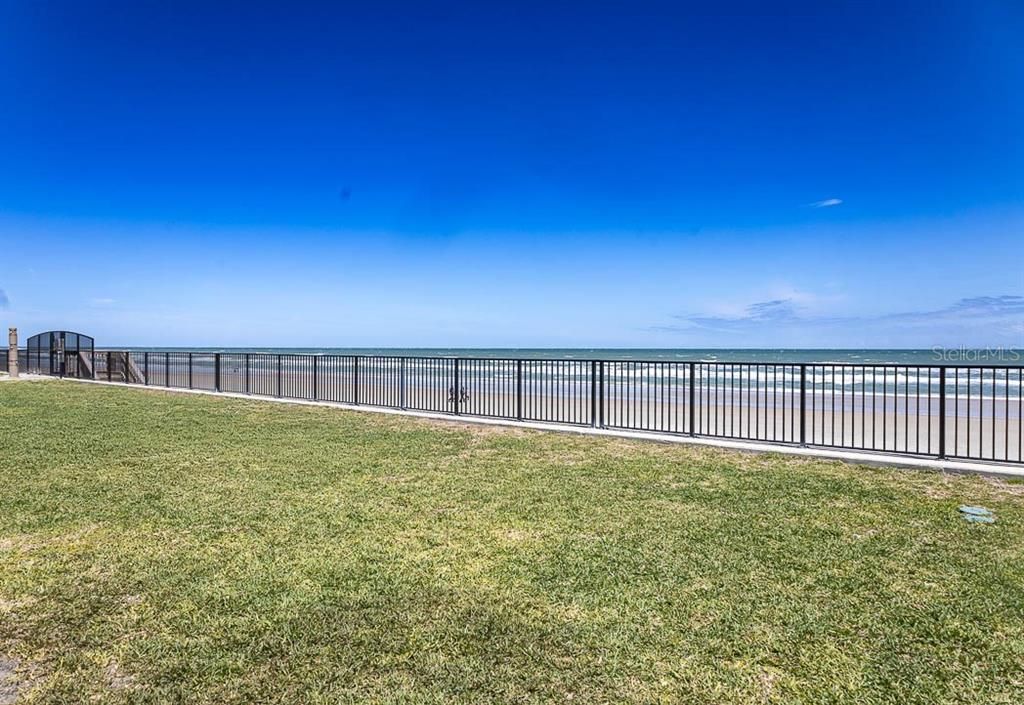For Sale: $159,000 (2 beds, 1 baths, 733 Square Feet)