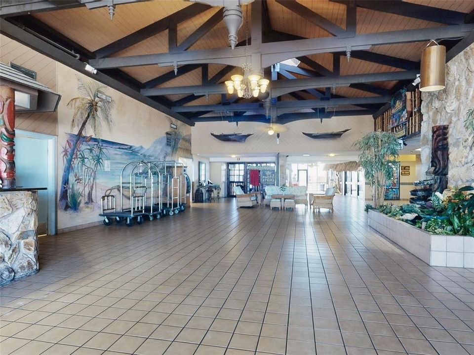 For Sale: $159,000 (2 beds, 1 baths, 733 Square Feet)