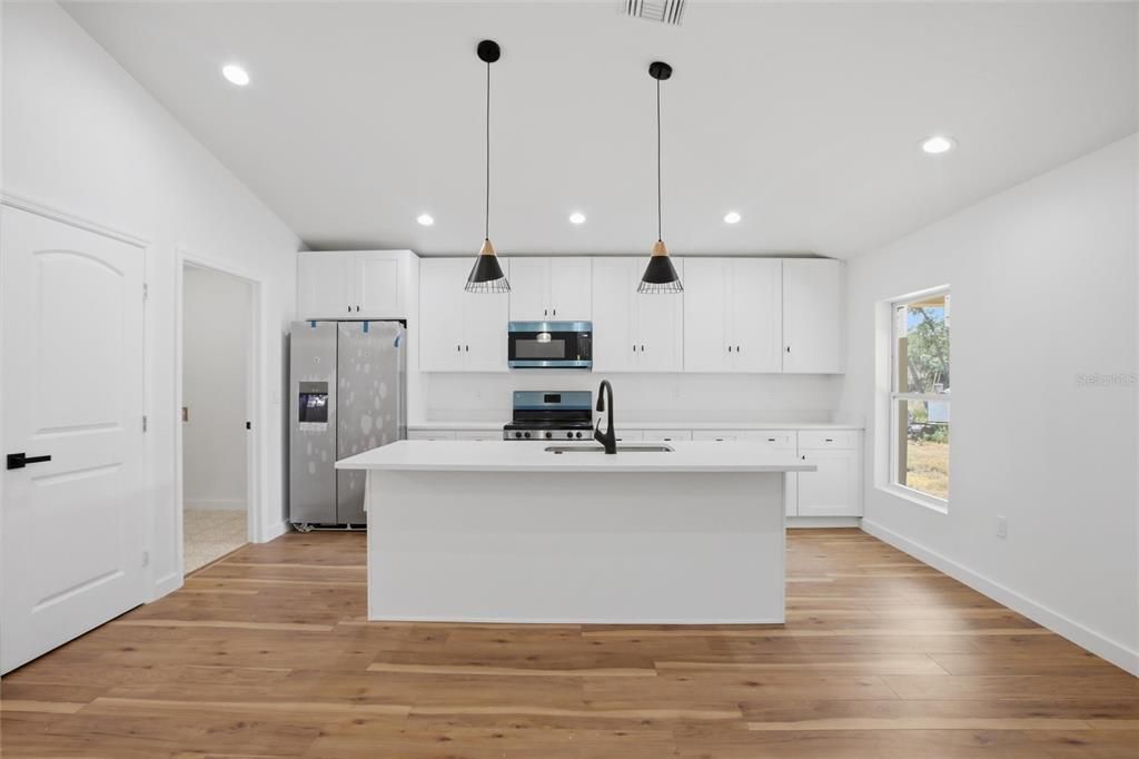 For Sale: $350,000 (4 beds, 2 baths, 1720 Square Feet)