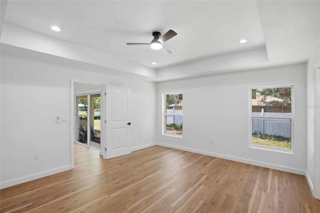 For Sale: $350,000 (4 beds, 2 baths, 1720 Square Feet)