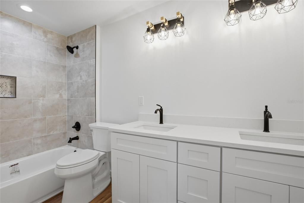 For Sale: $350,000 (4 beds, 2 baths, 1720 Square Feet)