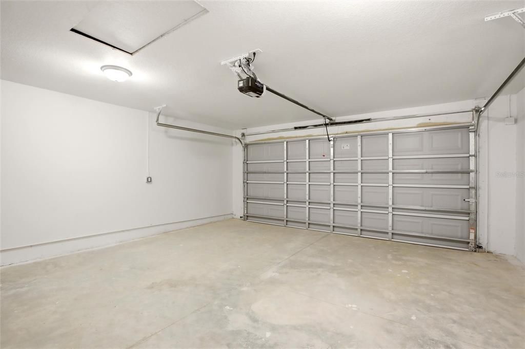 For Sale: $350,000 (4 beds, 2 baths, 1720 Square Feet)