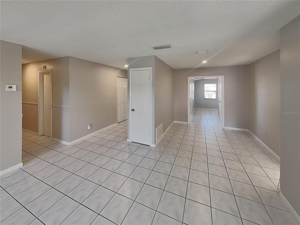 For Rent: $2,199 (3 beds, 2 baths, 1233 Square Feet)