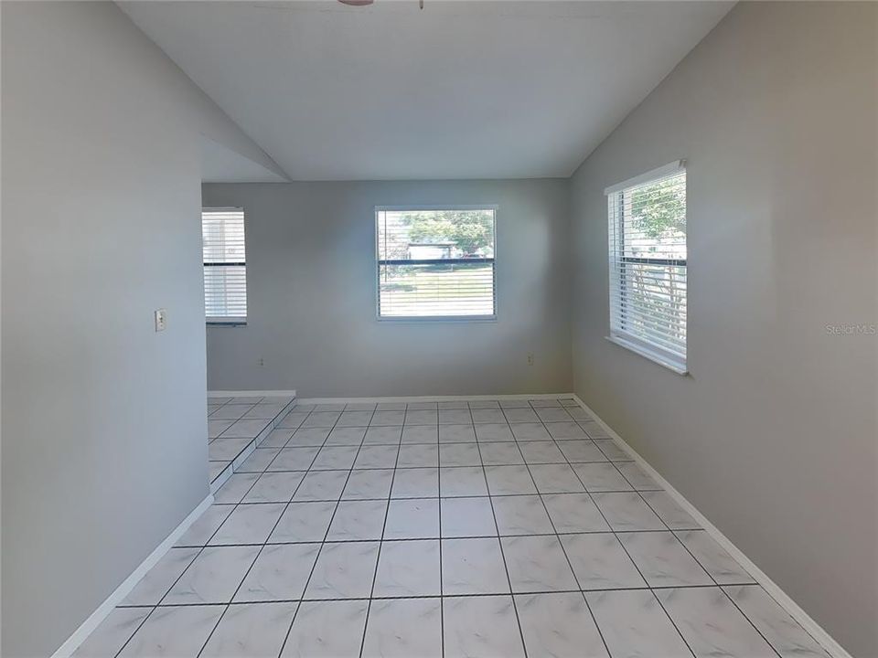 For Rent: $2,199 (3 beds, 2 baths, 1233 Square Feet)