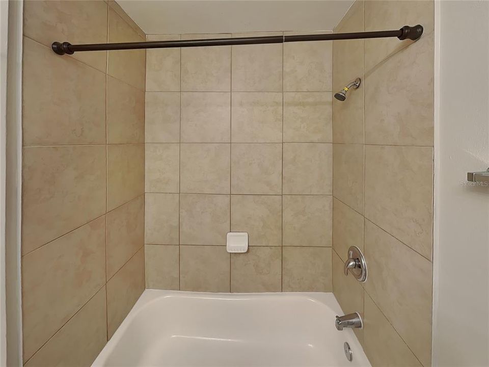 For Rent: $2,199 (3 beds, 2 baths, 1233 Square Feet)