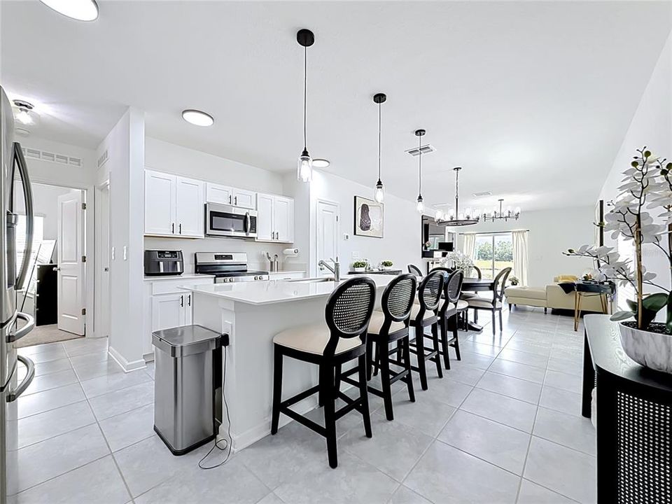 For Sale: $285,000 (3 beds, 2 baths, 1432 Square Feet)