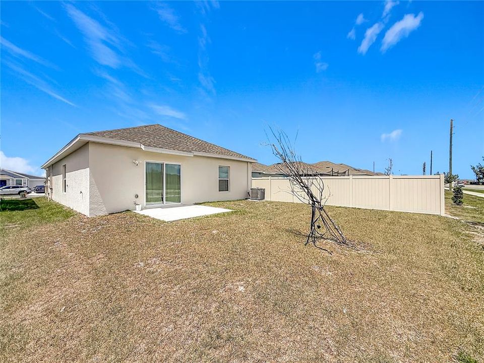 For Sale: $285,000 (3 beds, 2 baths, 1432 Square Feet)
