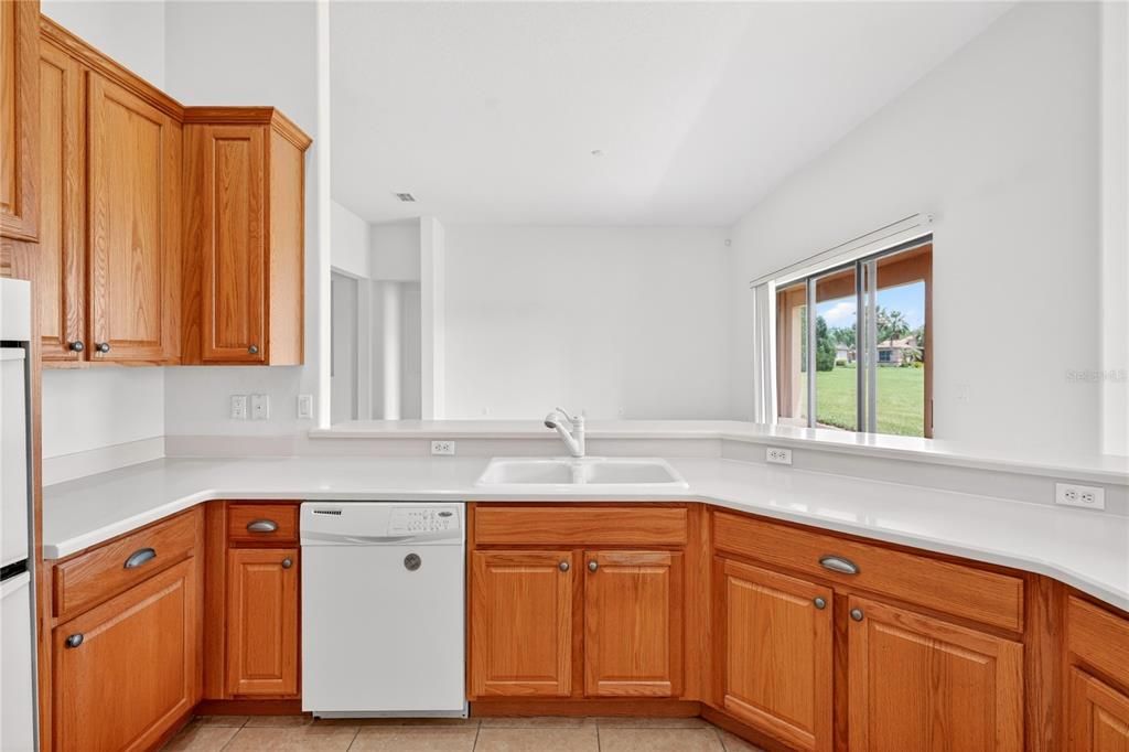En Venta: $499,900 (3 camas, 3 baños, 2580 Pies cuadrados)