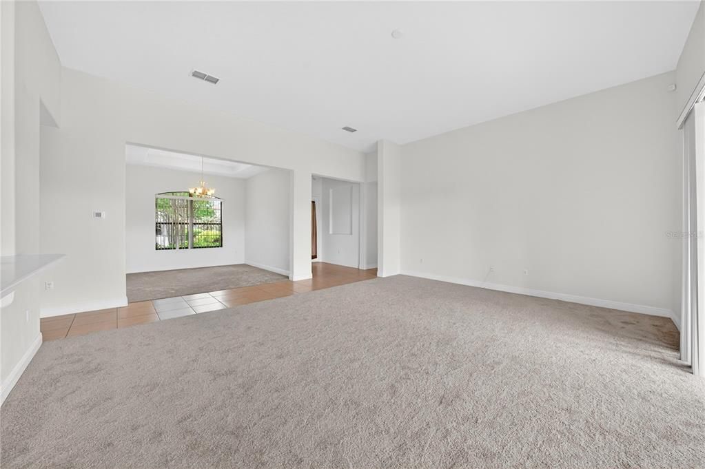 En Venta: $499,900 (3 camas, 3 baños, 2580 Pies cuadrados)