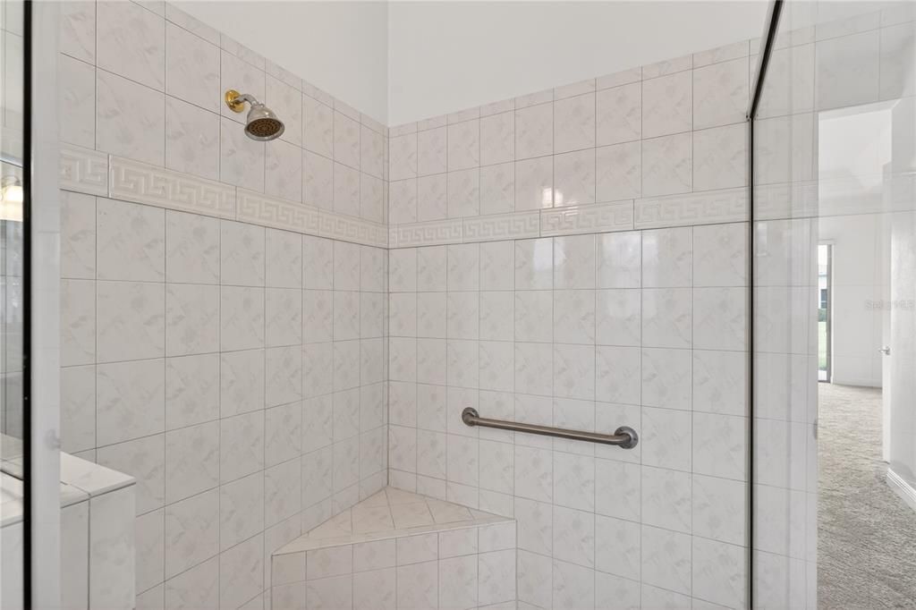 En Venta: $499,900 (3 camas, 3 baños, 2580 Pies cuadrados)