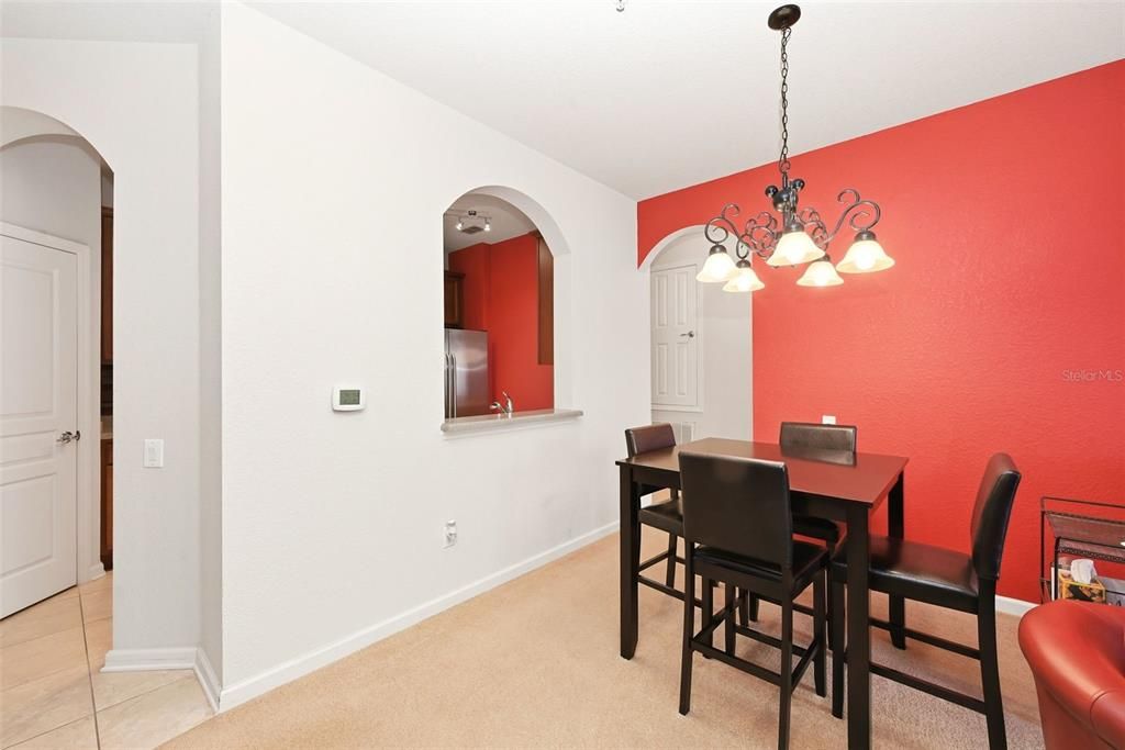 For Sale: $159,950 (2 beds, 2 baths, 1112 Square Feet)